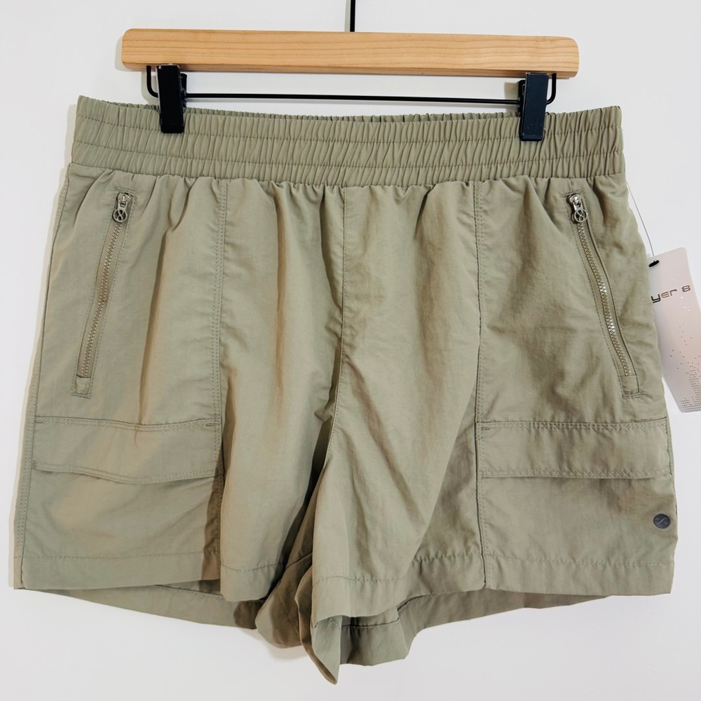 Layer 8 QwickDry Lightweight‎ Nylon Shorts Khaki Green Size Large NWT